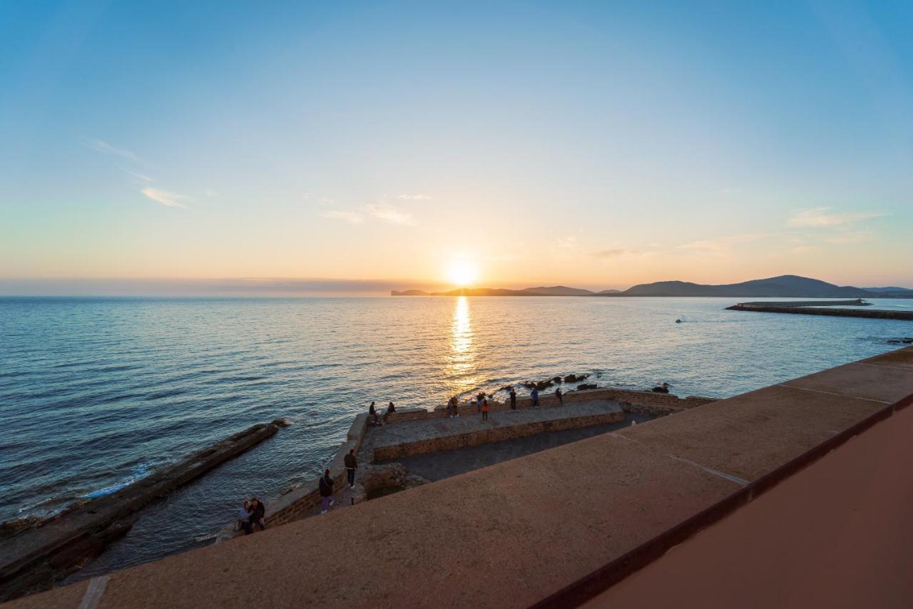 Sea Front Terrace Marco Polo Apartment Alghero Bagian luar foto